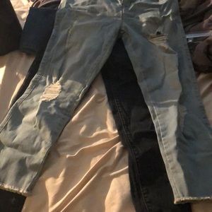 Guess, ankle cropped. Distressed jeans